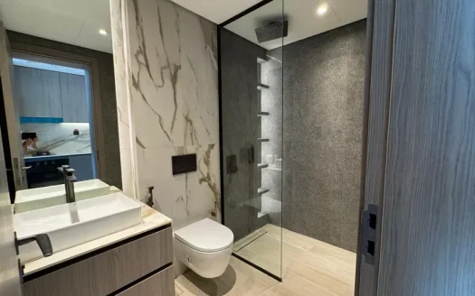 Studio Apartment Oxford Gardens | Arjan